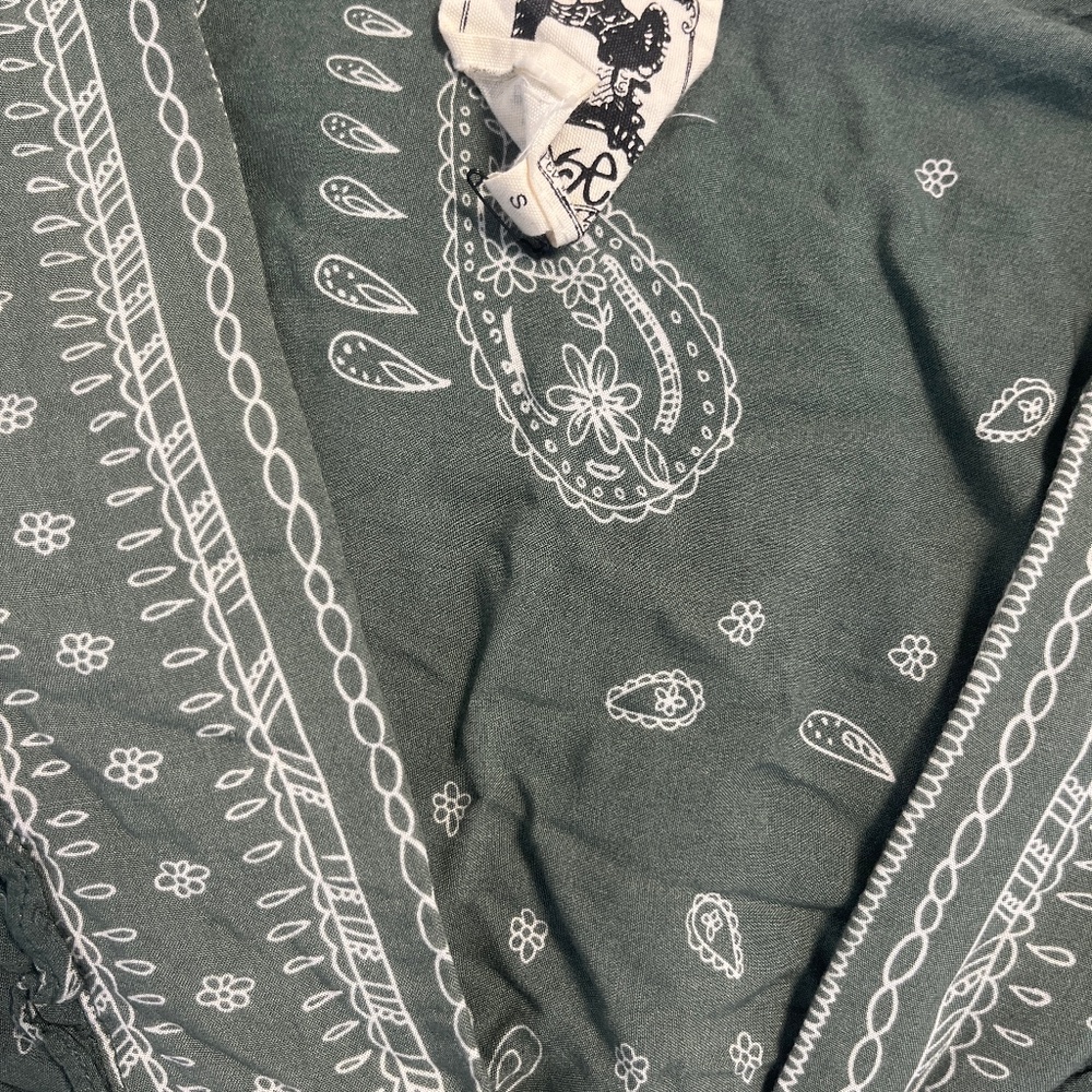 GREEN BANDANA